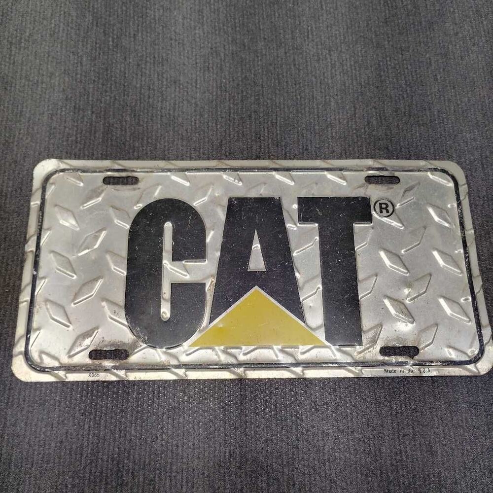 Caterpillar CAT Metal License Plate Diamond Plate Logo Sign Garage Decor